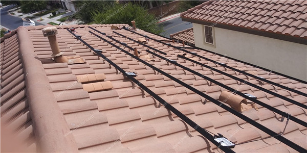 屋面太阳能板支架安装如何做好防水？